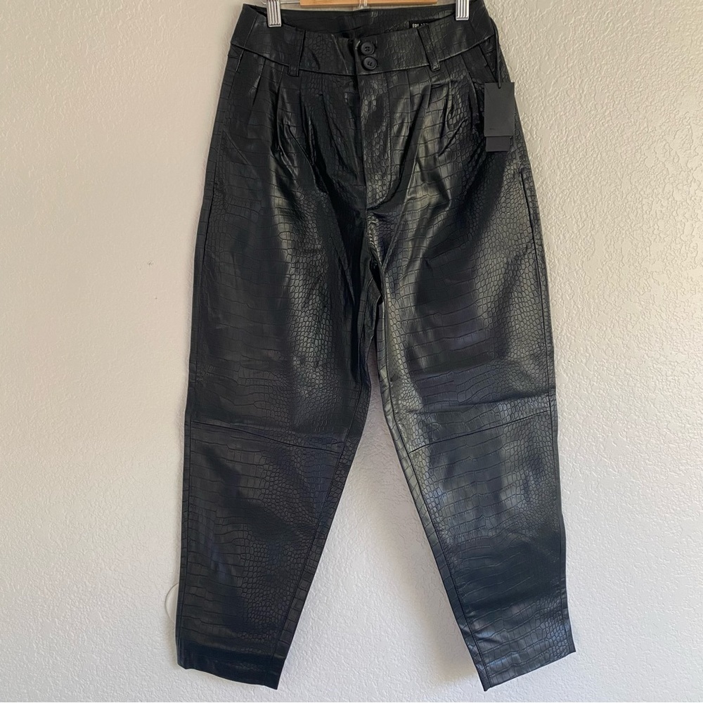 Blank NYC Stay Real Vegan Leather Crocodile Pants Trousers Size 25 Black